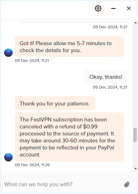 Screenshot of a conversation with FastVPN's live chat about the money-back guarantee